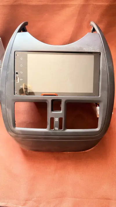 Parlantes y radio  de auto - miniatura 2