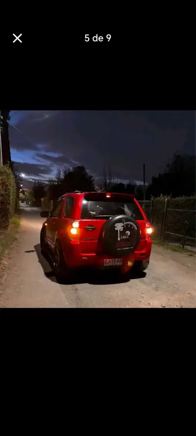 Vehículo SUV rojo en venta - miniatura 1