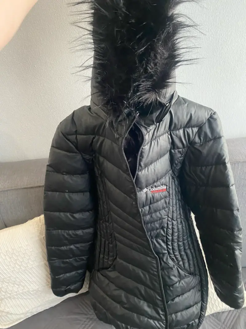 Parka Columbia negra con capucha - 2