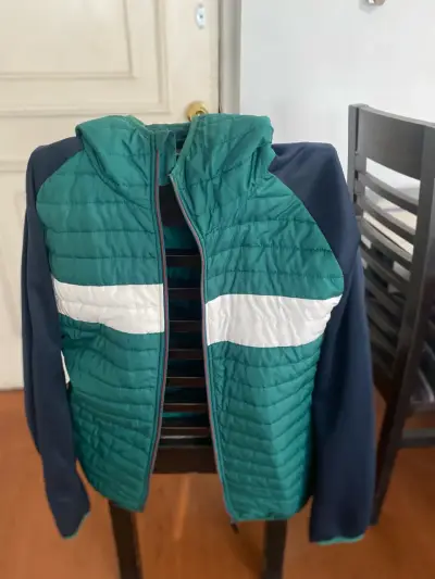 Chaqueta deportiva verde y azul - miniatura 1