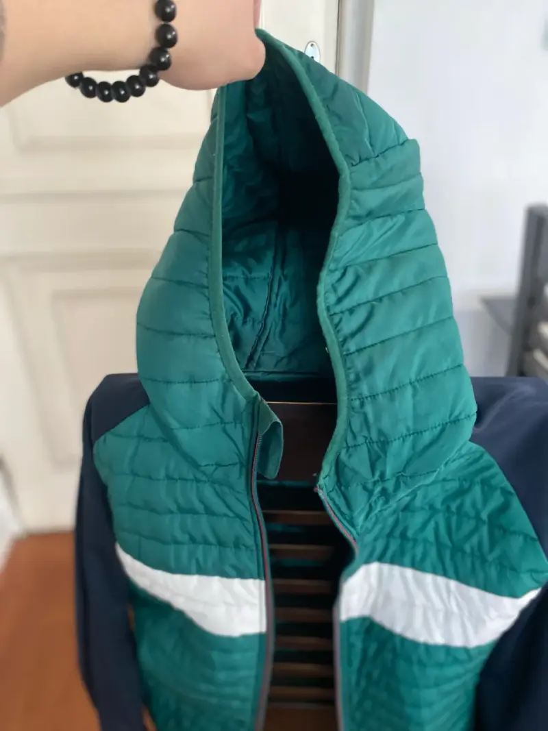 Chaqueta deportiva verde y azul - 2