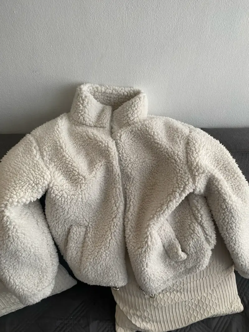 Chaqueta de peluche blanca - 2