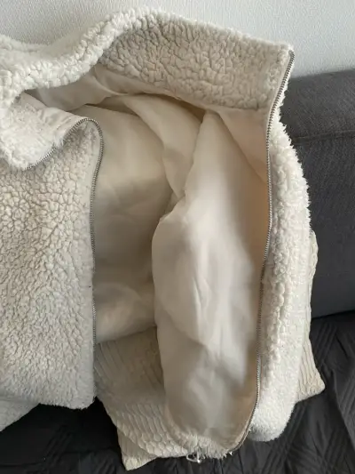 Chaqueta de peluche blanca - miniatura 3