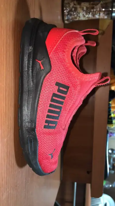 Zapatillas deportivas rojas Puma - miniatura 3