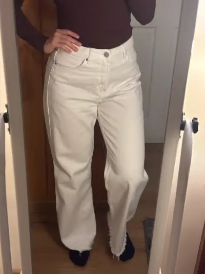 Pantalones blancos de mujer - miniatura 1