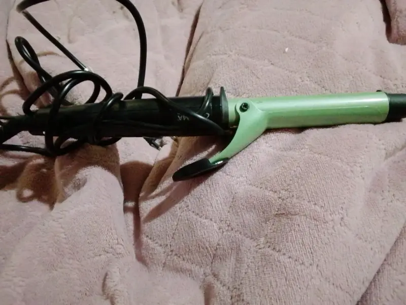 Rizador de pelo manual verde