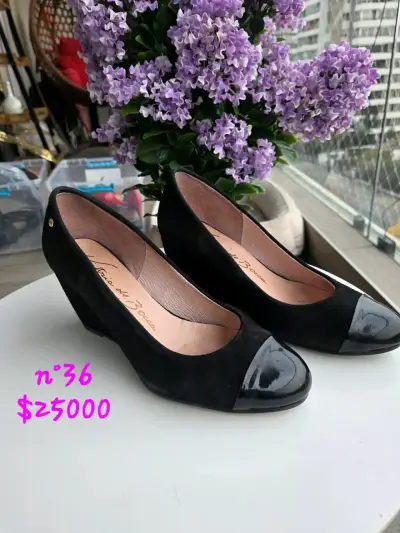 Zapatos negros de taco cuña - miniatura 1