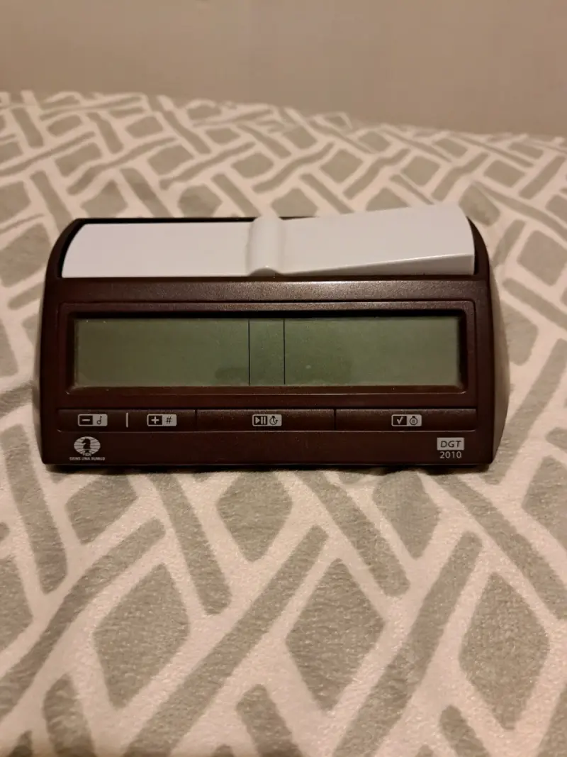 Reloj de ajedrez digital DGT