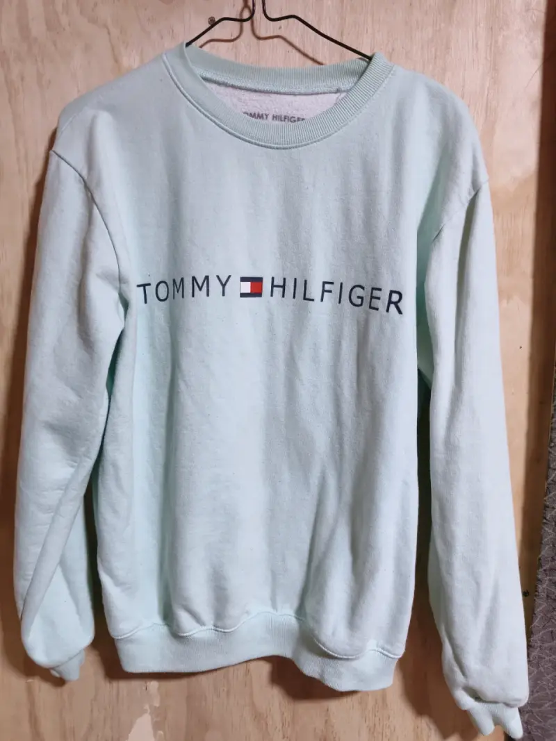 Polerón Tommy Hilfiger azul claro