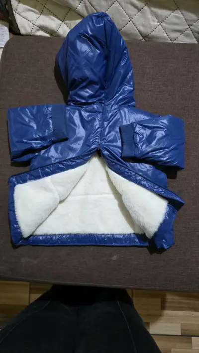 Chaqueta azul con capucha pillin - miniatura 2