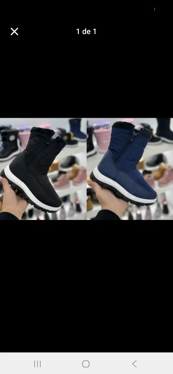 Botas de invierno negras y azules