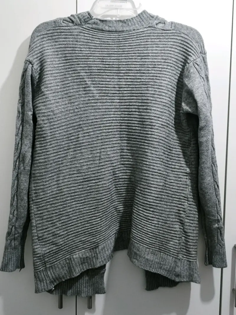 Cardigan gris tejido - 2