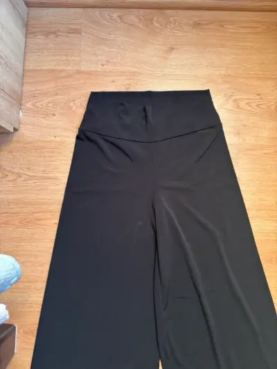 Pantalones negros anchos L - miniatura 2