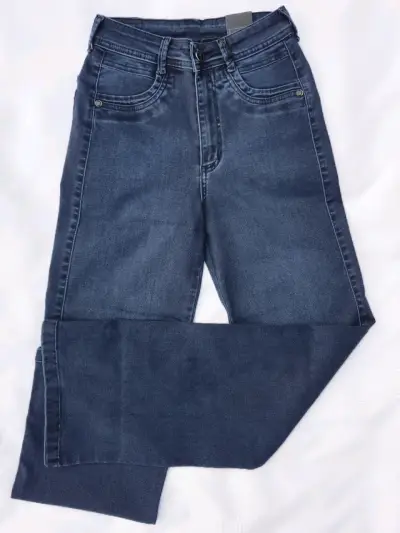 Jeans azul oscuro de mujer - miniatura 3
