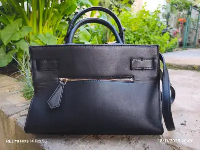 Cartera negra Guess con flecos - miniatura 3