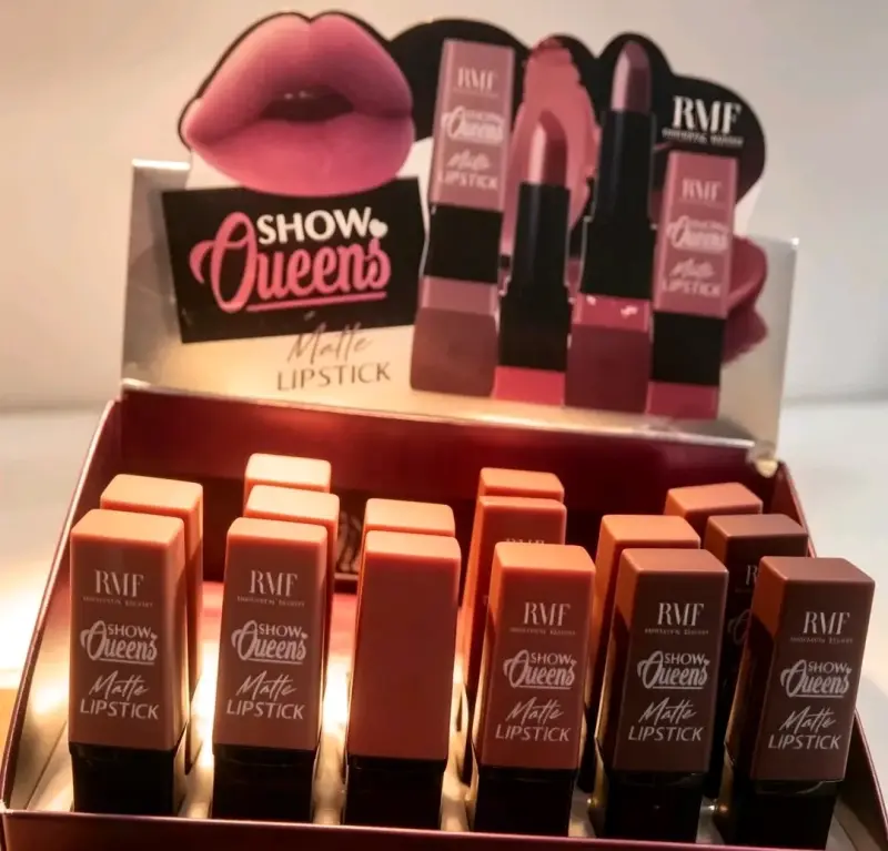 labiales mate Show Queens