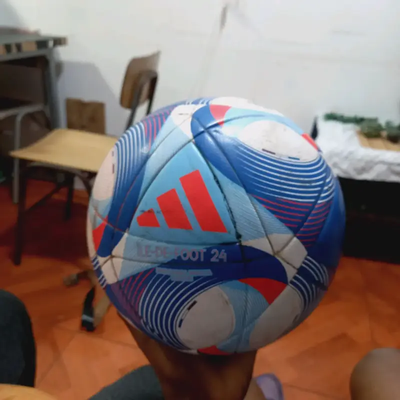 Balón de fútbol Adidas azul