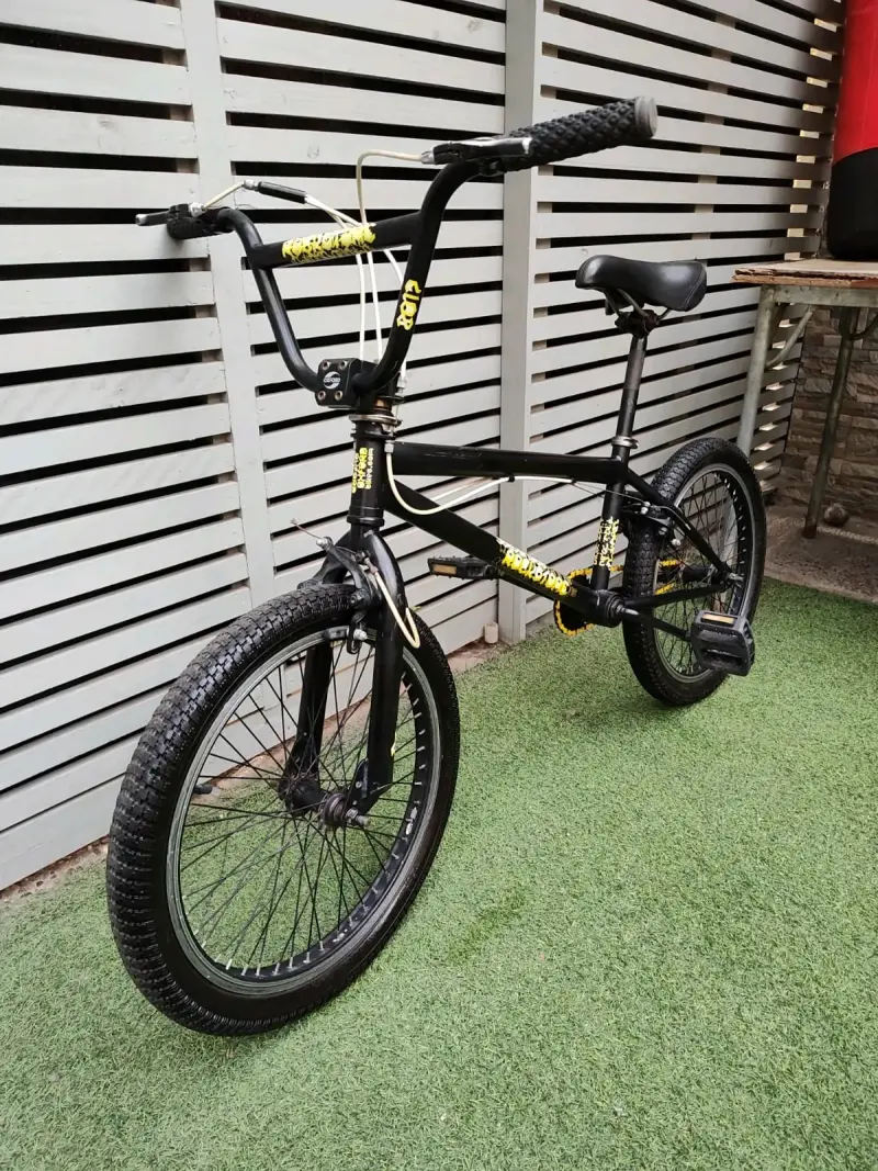 Bicicleta BMX negra usada - 3