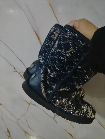 Botas UGG con lentejuelas azul - miniatura 2