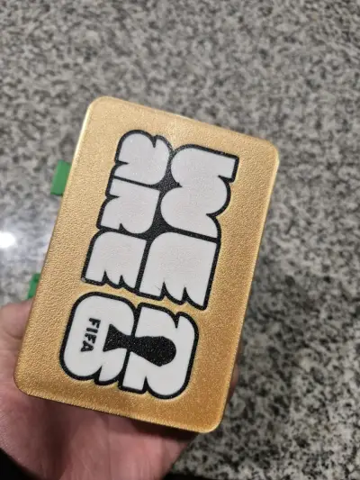 Caja porta laminas FIFA dorada - miniatura 4