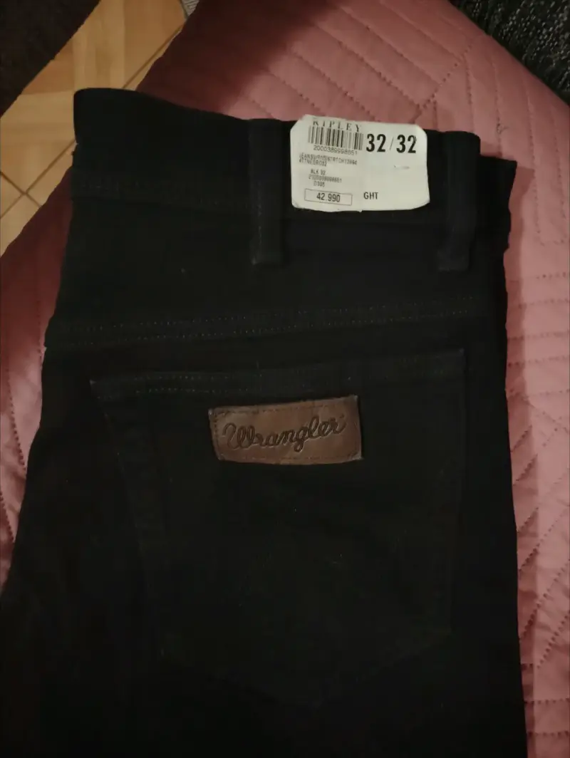 Jeans Wrangler negros talla 32 - 2