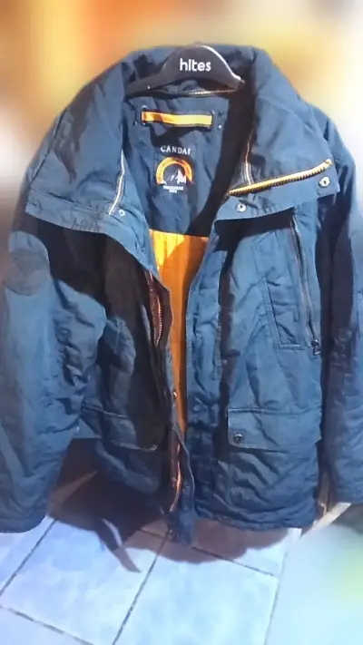 Parka azul oscuro acolchada - miniatura 2