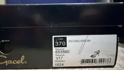 Zapatos charol negro talla 37 - miniatura 1
