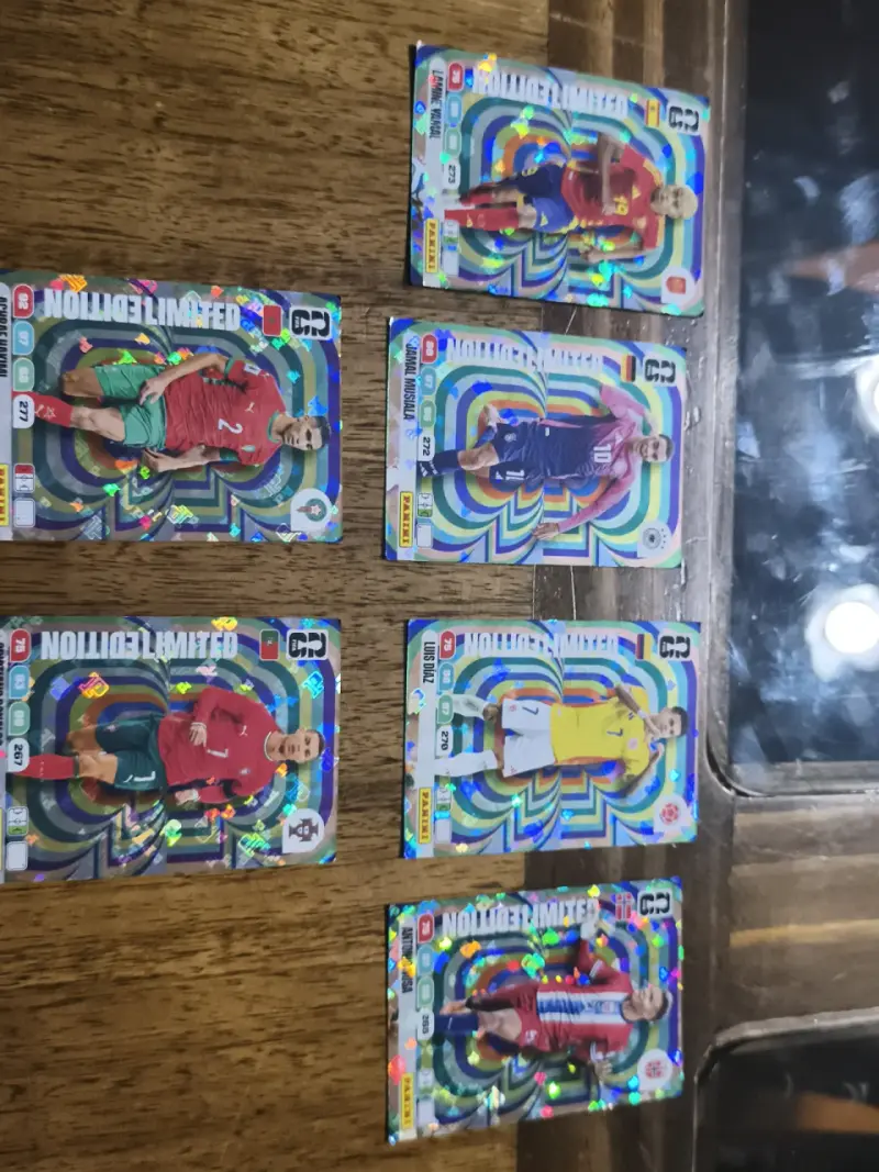 Cartas coleccionables holográficas fútbol - 1