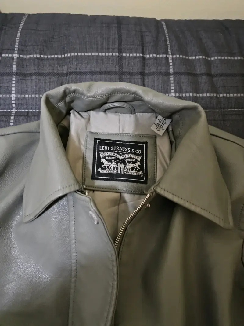 Chaqueta de cuero gris - 3