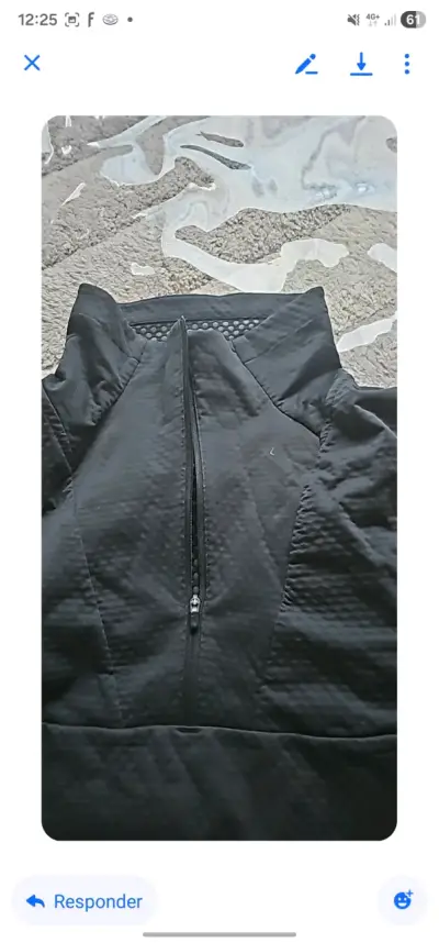Chaqueta negra deportiva - miniatura 1