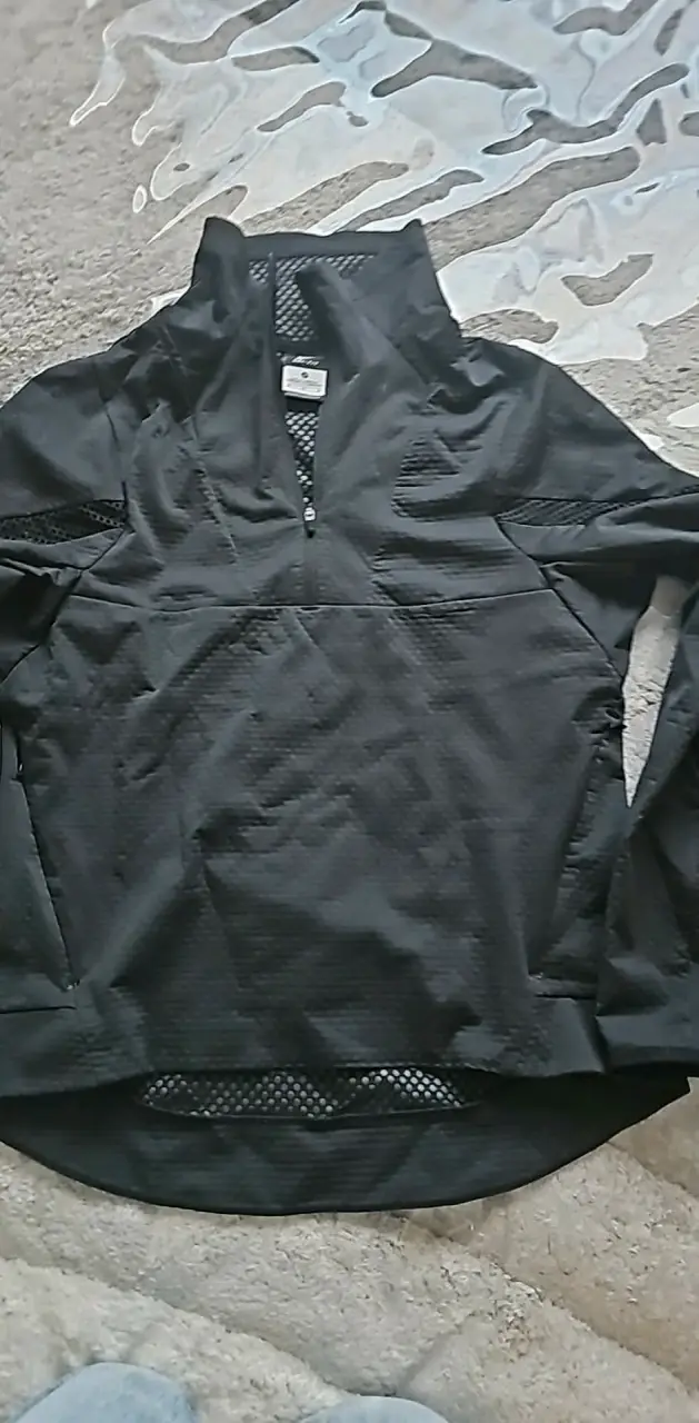 Chaqueta negra deportiva - 5