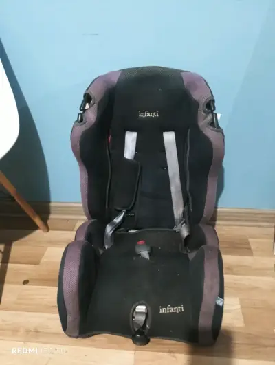 Silla de auto Infanti negra - miniatura 1