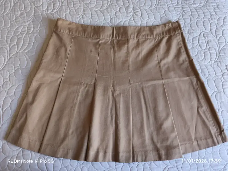 Falda mini beige plisada Marca H&M - 3