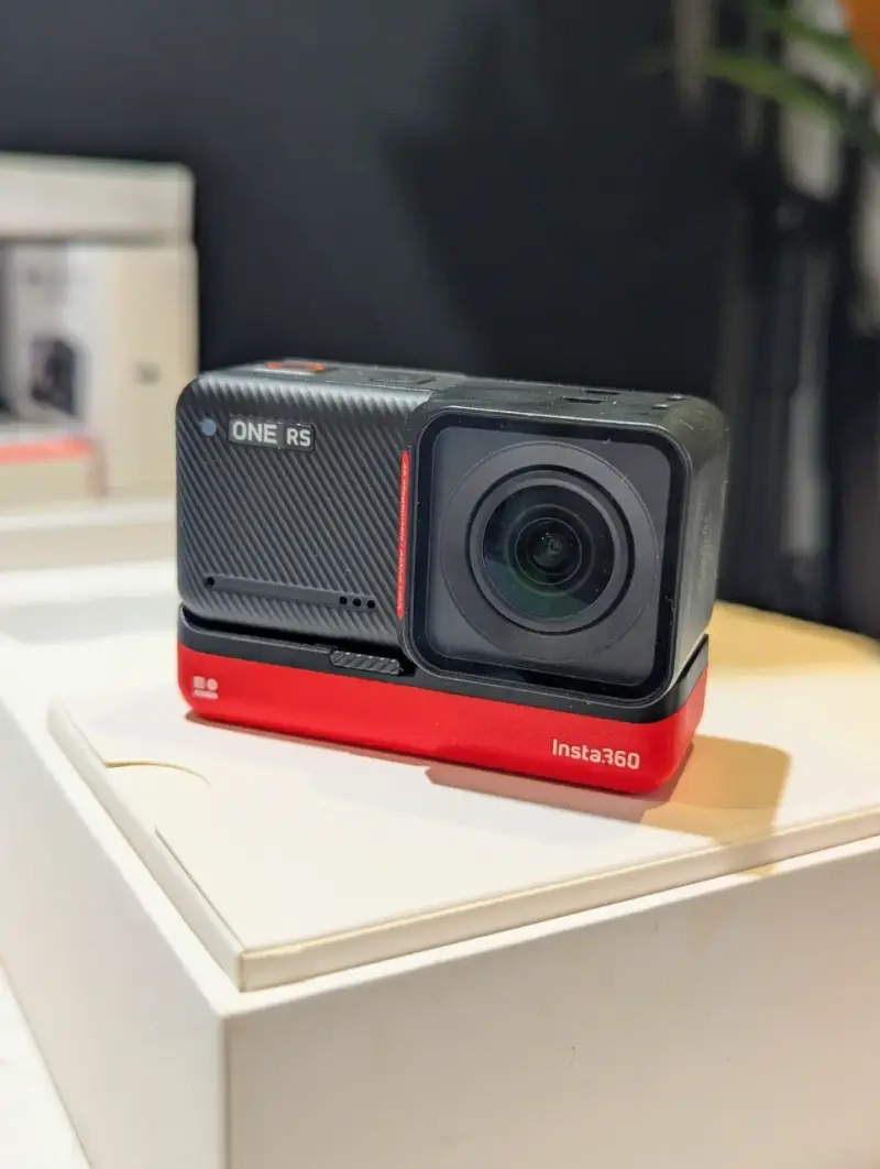 Cámara Insta360 ONE RS 4k EDITION - 1
