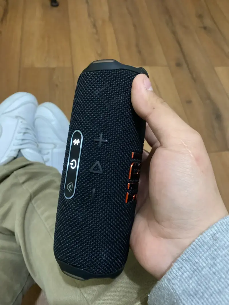Parlante portátil JBL negro - 2