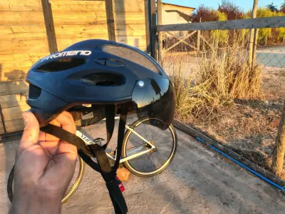 Bicicleta de carretera blanca - miniatura 5