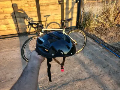 Bicicleta de carretera blanca - miniatura 6