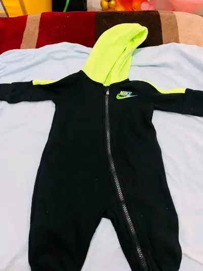Ropa bebe de marca - miniatura 1