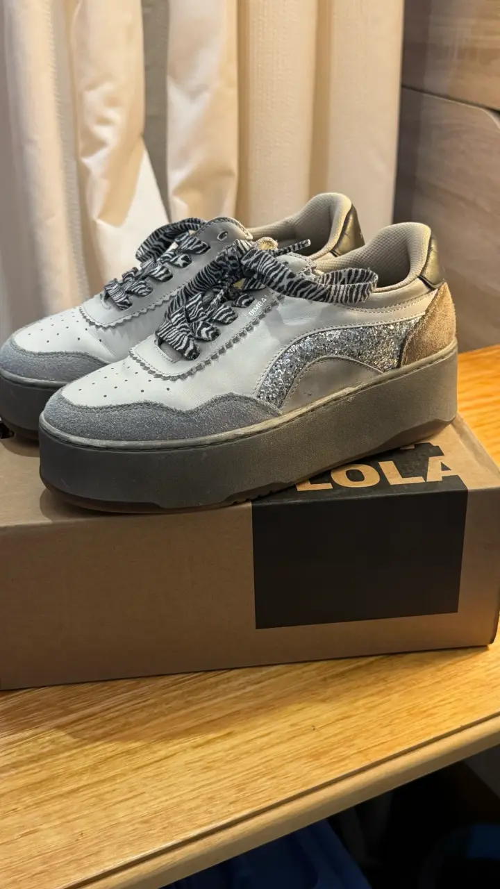 Zapatillas grises con plataforma - 1