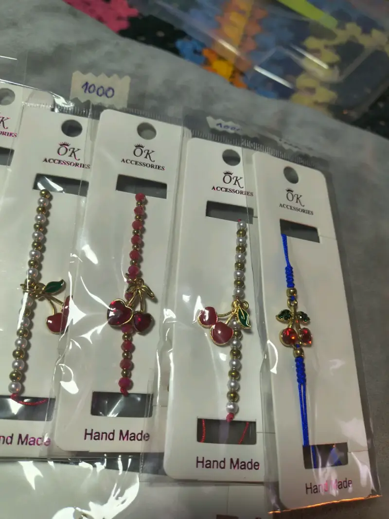 Pulseras , brochas pinches, aros - 3
