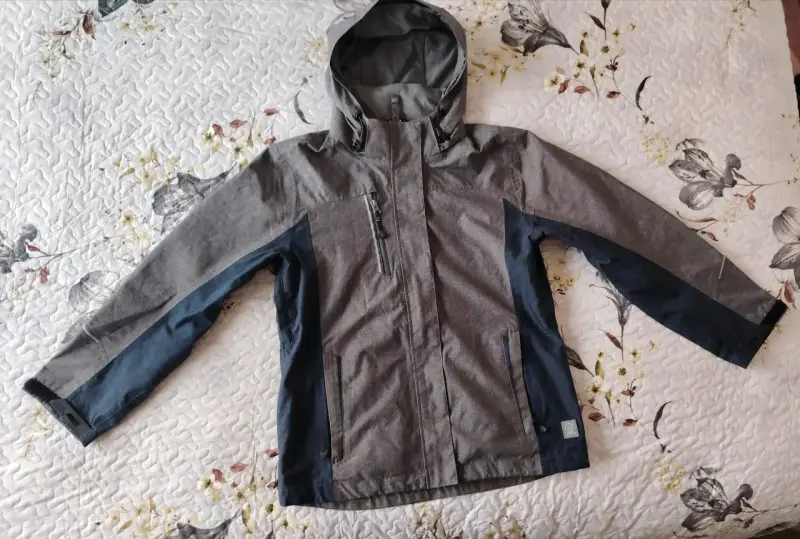 Polerón gris con cierre - 2