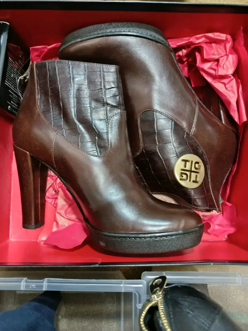 Botines de cuero marrón