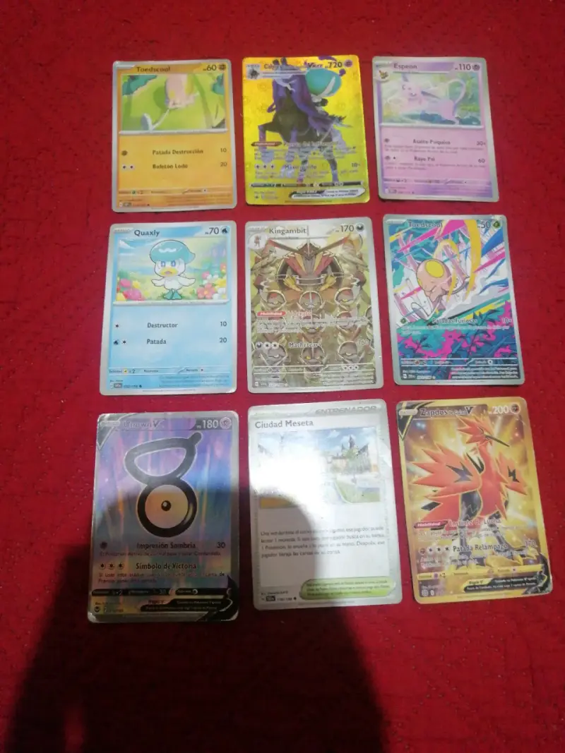 Set de Cartas Pokémon Variadas - 1