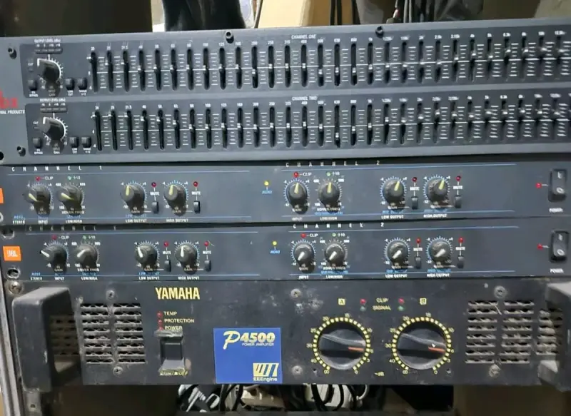 Amplificador Yamaha P4500 - 1