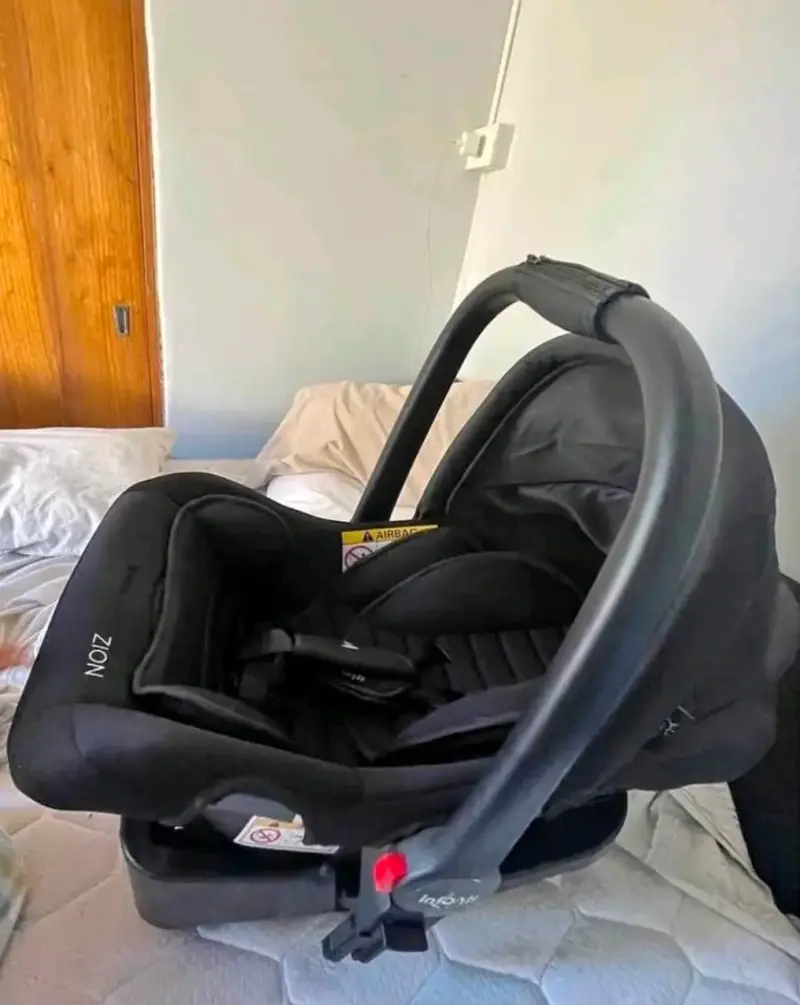 Silla de auto Zion negra Infanti - 2
