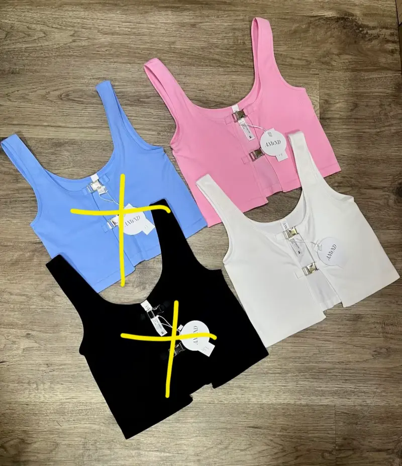 Crop top blanco y rosado colombiano