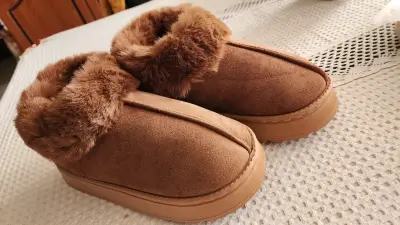 Pantubotas de invierno café - miniatura 1