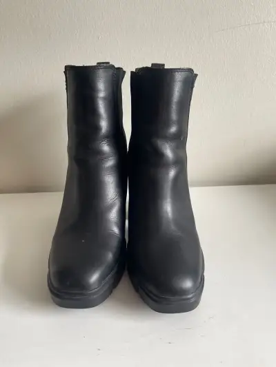 Botines negros de cuero Steve Madden - miniatura 1