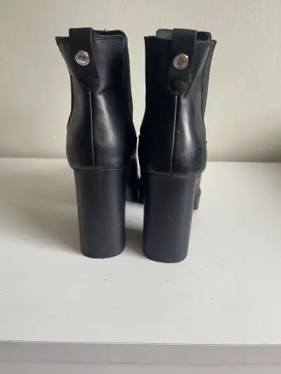 Botines negros de cuero Steve Madden - miniatura 3