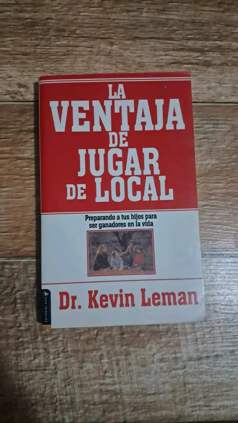 Libro 'La ventaja de jugar de local' - 1